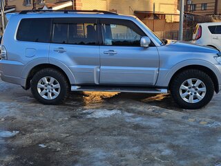 2015 Mitsubishi Pajero IV Рестайлинг 2, серебристый, 2900000 рублей, вид 4