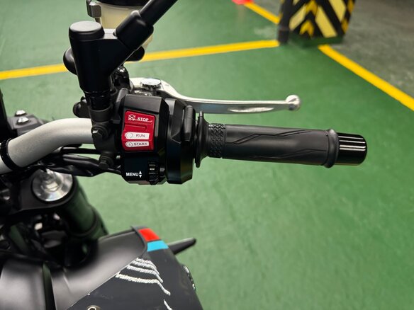 2021 Yamaha MT-09 (FZ-09), серый, 1150000 рублей - вид 15