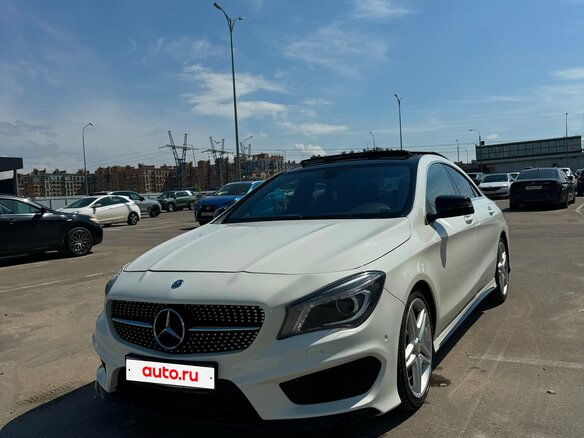 2013 Mercedes-Benz CLA 200 I (C117, X117), белый - вид 1