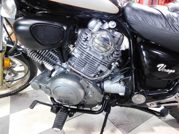 1996 Yamaha XV1100 Virago, чёрный - вид 18