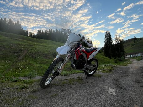 2016 Motoland XR250, красный, 159000 рублей, вид 2