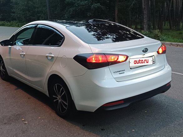 2019 Kia Cerato III Рестайлинг (Classic), белый, 1550000 рублей - вид 11