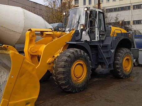 2002 Liebherr L 566, жёлтый, 4000000 рублей, вид 1