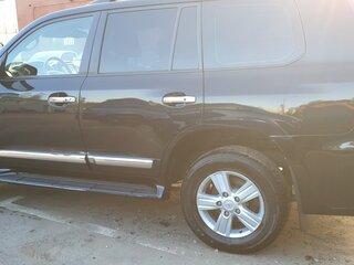 2012 Toyota Land Cruiser 200 Series Рестайлинг 1, чёрный, 4200000 рублей, вид 4