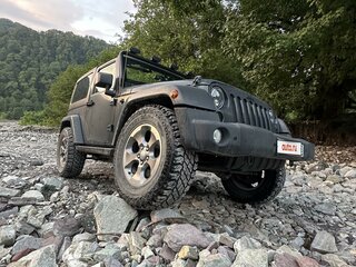 2016 Jeep Wrangler III (JK), серый, 3600000 рублей, вид 2