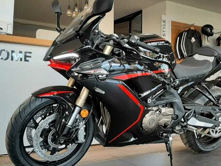 2025 QJMotor SRK 600 RC, чёрный, 699000 рублей, вид 3