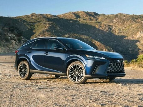 Lexus RX V