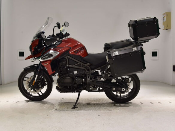 2019 Triumph Tiger 1200, красный, 1200000 рублей - вид 2