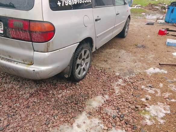 1999 Volkswagen Sharan I, серебристый, 300000 рублей - вид 2