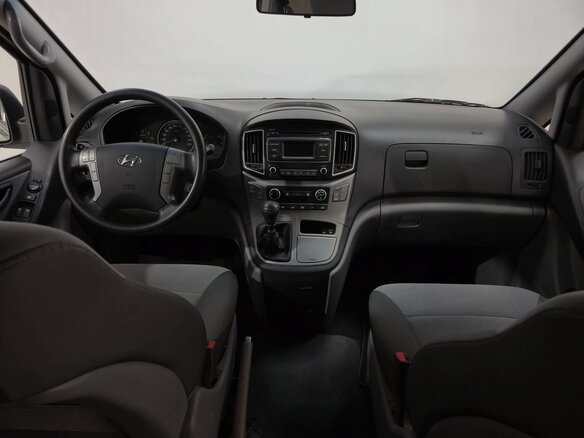 2016 Hyundai H-1 II Рестайлинг, серый - вид 9