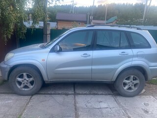 2000 Toyota RAV4 II (XA20), серебристый, 600000 рублей, вид 2
