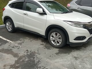 2020 Honda Vezel I Рестайлинг, белый, 2350000 рублей, вид 2