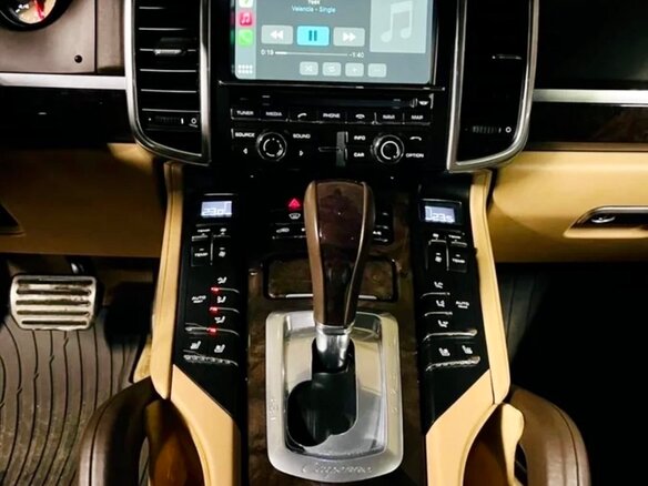 2015 Porsche Cayenne GTS II Рестайлинг (958), красный, 4500000 рублей - вид 14