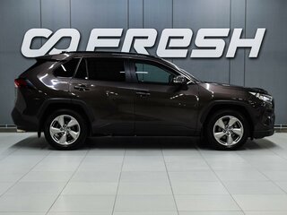 2020 Toyota RAV4 V (XA50), коричневый, 3099000 рублей, вид 5