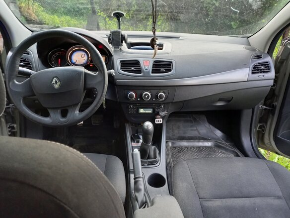 2014 Renault Fluence I Рестайлинг, бежевый - вид 4