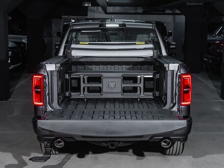 2026 Ram 1500 Crew Cab eTorque V Рестайлинг, серый, 10855000 рублей, вид 5