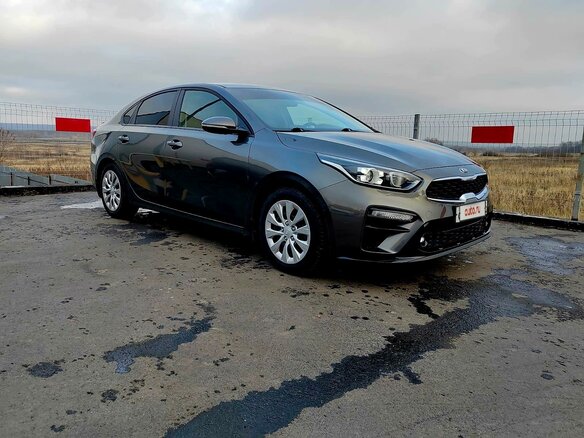 2021 Kia Cerato IV, серый, 2240000 рублей - вид 3