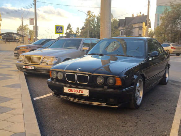 1990 BMW 5 серии 535i III (E34), чёрный - вид 2