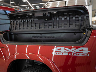 2026 Ram 1500 Crew Cab V Рестайлинг, красный, 10490000 рублей, вид 3