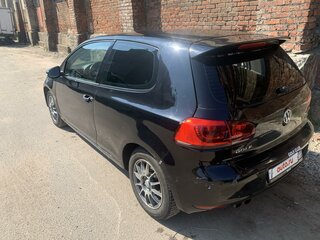 2010 Volkswagen Golf VI, чёрный, 650000 рублей, вид 3