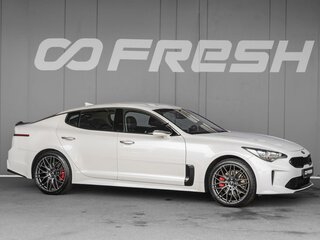 2018 Kia Stinger I, белый, 2465000 рублей, вид 1