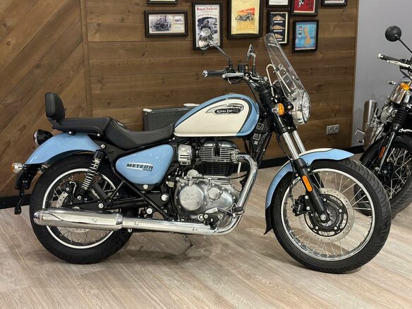 2025 Royal Enfield Meteor, голубой, 519000 рублей - вид 12