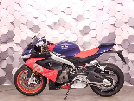 2022 Aprilia RS 660, синий, 1029000 рублей, вид 4