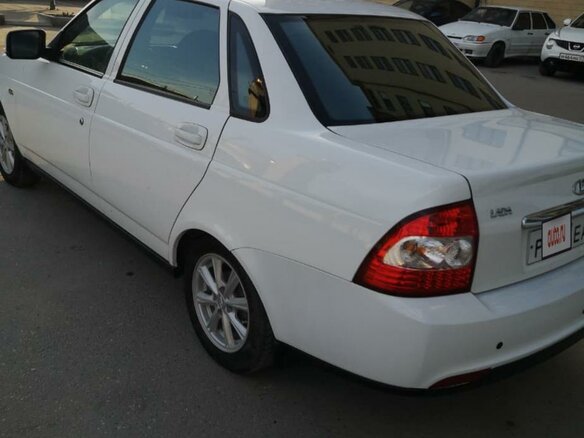 2014 Lada (ВАЗ) Priora I Рестайлинг, белый, 620000 рублей - вид 5