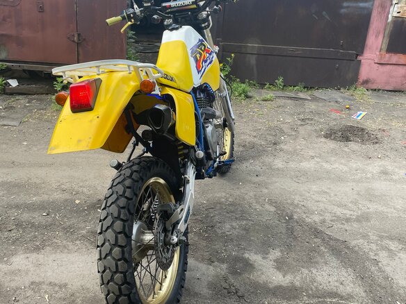 1991 Suzuki DR 250, жёлтый, 180000 рублей - вид 3