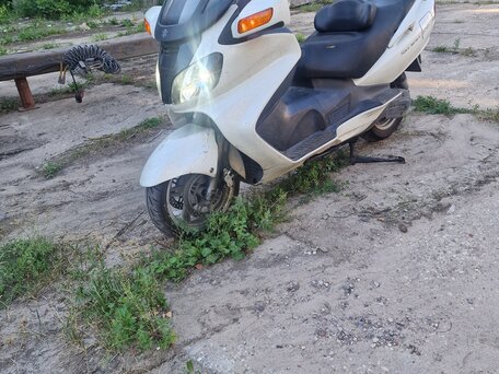 2004 Suzuki Burgman (SkyWave) 650, белый, 280000 рублей, вид 1