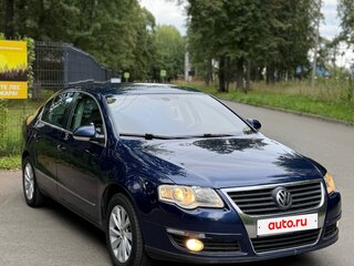 2010 Volkswagen Passat B6, синий, 585000 рублей, вид 2