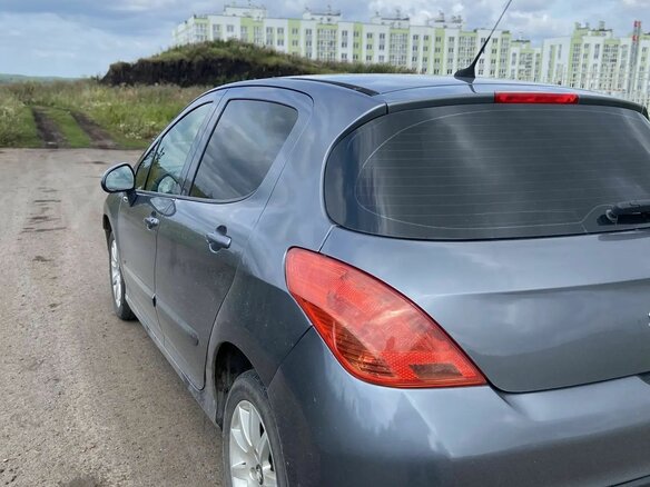 2010 Peugeot 308 I, серый, 430000 рублей - вид 4