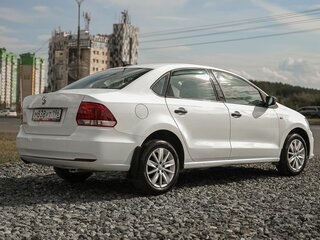 2019 Volkswagen Polo V Рестайлинг, белый, 850000 рублей, вид 5