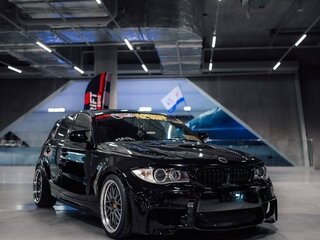 2011 BMW 1 серии 116i I (E81/E82/E87/E88) Рестайлинг, чёрный, 900000 рублей, вид 4