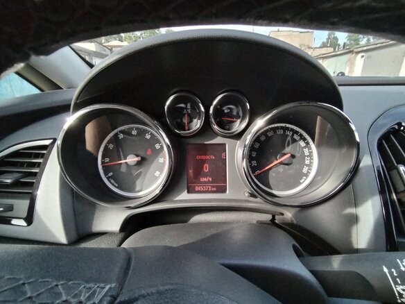 2013 Opel Astra GTC J Рестайлинг, жёлтый, 1800000 рублей - вид 8