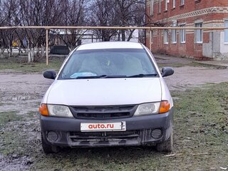 2003 Mazda Familia Y11, белый, 210000 рублей, вид 2