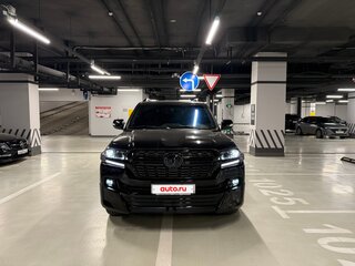 2021 Toyota Land Cruiser 200 Series Рестайлинг 2, чёрный, 9900000 рублей, вид 3