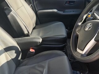 2015 Toyota Noah III (R80), серебристый, 1845000 рублей, вид 4