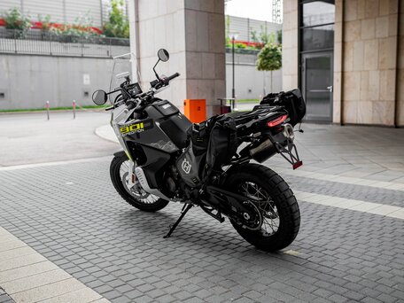 2026 Husqvarna Norden 901, серый, 1930000 рублей, вид 3