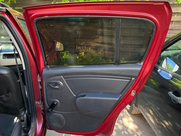 2012 Renault Sandero I, красный, 530000 рублей - вид 24