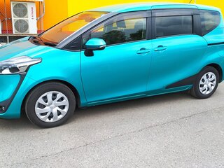 2019 Toyota Sienta II Рестайлинг, зелёный, 1760000 рублей, вид 2