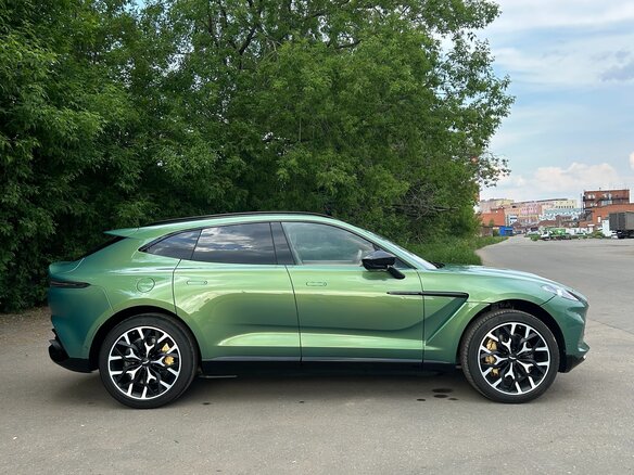 2022 Aston Martin DBX I, зелёный, 15900000 рублей - вид 17
