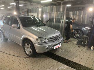 2001 Mercedes-Benz M-Класс AMG 55 AMG I (W163), серый, 1490000 рублей, вид 2