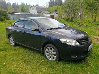 2012 Toyota Corolla X (E140, E150) Рестайлинг, чёрный, 800000 рублей, вид 3