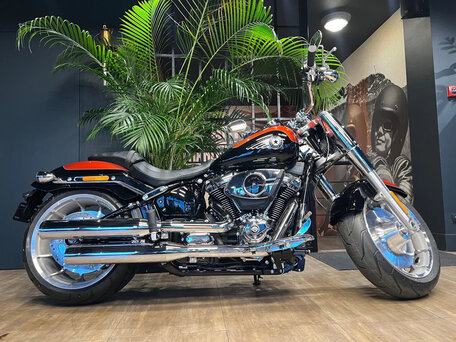 2025 Harley-Davidson Fat Boy, красный, 3950000 рублей, вид 1