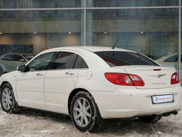 2007 Chrysler Sebring III, белый - вид 2