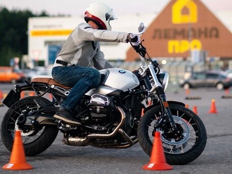 2018 BMW R Nine T, серебристый, 1300000 рублей, вид 2