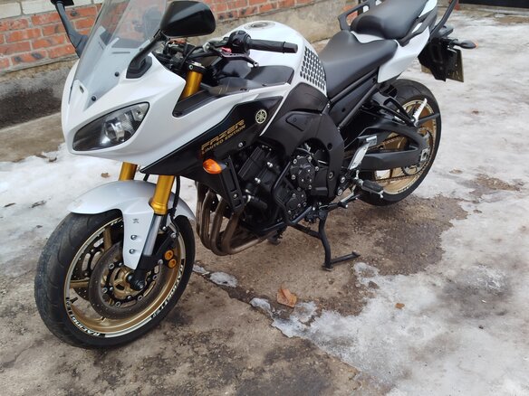 2012 Yamaha FZ8, серебристый, 800000 рублей - вид 2