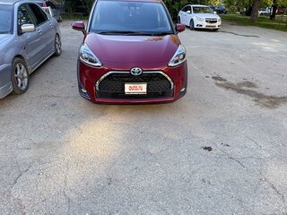 2018 Toyota Sienta II, красный, 1930000 рублей, вид 3