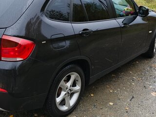 2010 BMW X1 18i I (E84), чёрный, 1350000 рублей, вид 2